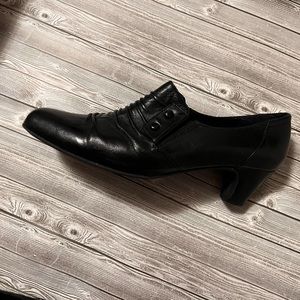Raffini black bootie shoes